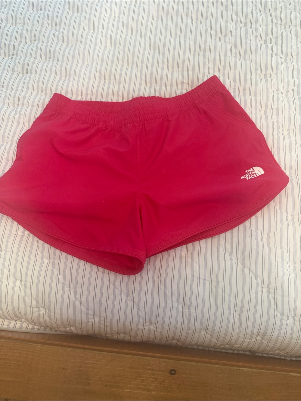 The North Face Hot Pink Stretch Athletic Shorts size MEDIUM - never worn